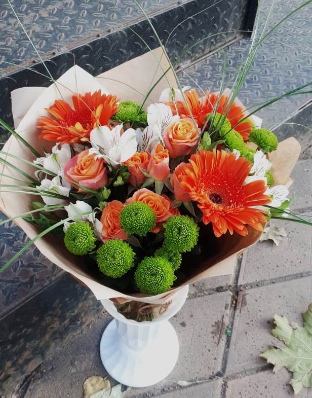 Букет цветов из: Герберы, Хризантемы, Альстромерии и Розы в Приволжье