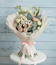 Букет цветов из:  Розы и Лизиантусы в Приволжье