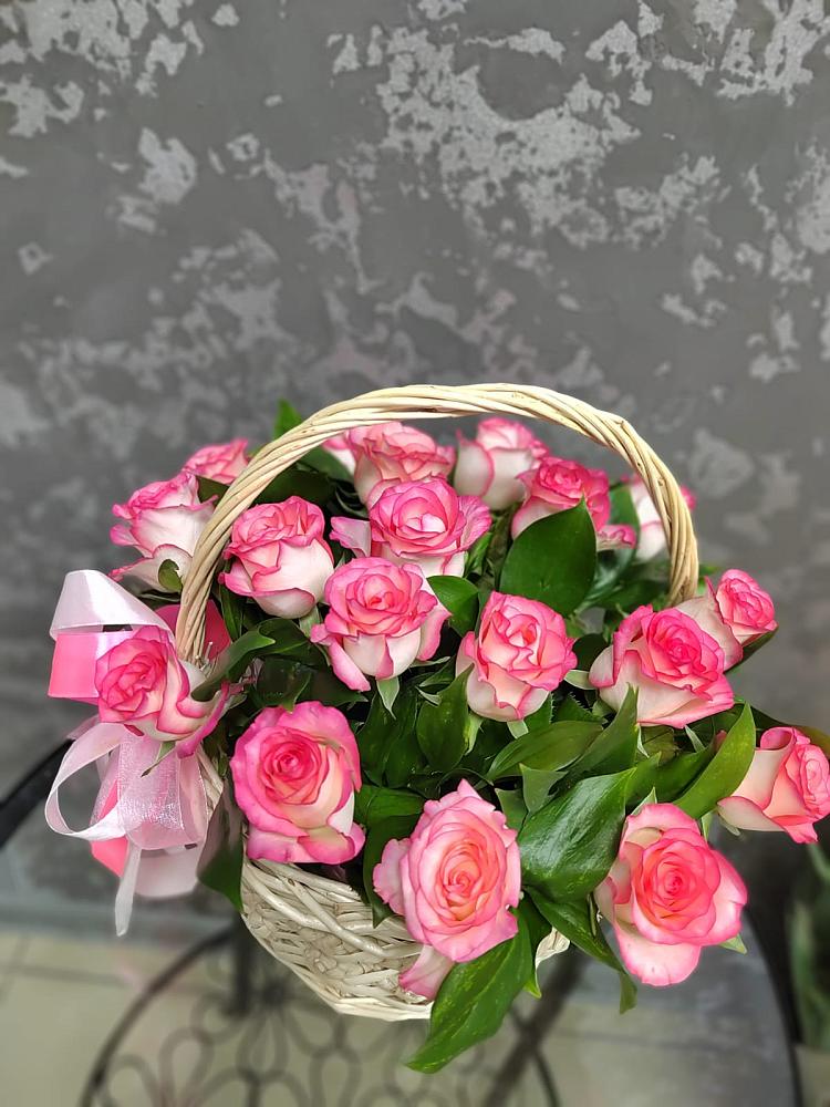 Цветочная композиция из Розы в корзине в Приволжье