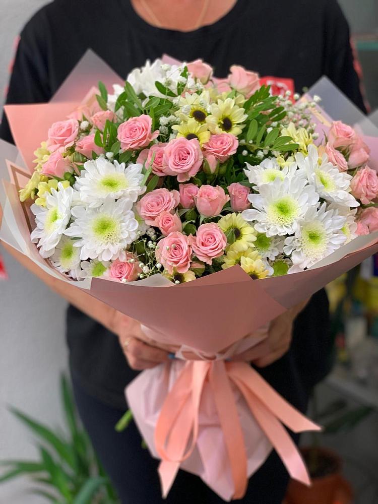 Букет цветов из: Розы и Хризантемы в Приволжье