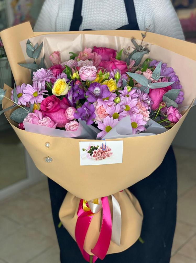 Букет цветов из: Хризантемы, Гвоздики и Альстромерии в Приволжье