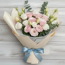 Букет цветов из:  Лизиантусы в Приволжье