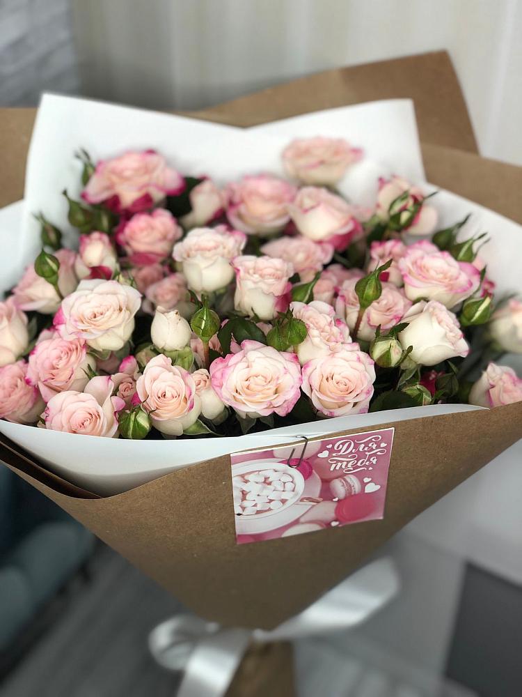 Букет цветов из: Розы в Приволжье