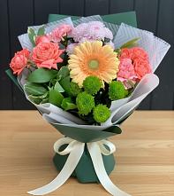 Букет цветов из:  Гвоздики, Розы, Герберы и Хризантемы в Приволжье
