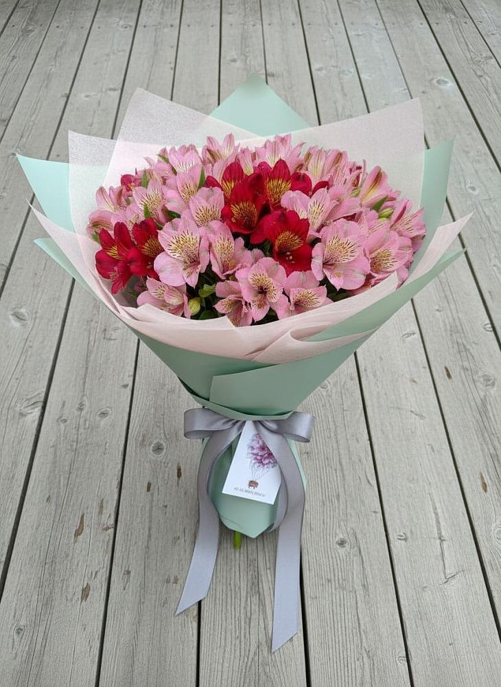 Букет цветов из: Альстромерии в Приволжье