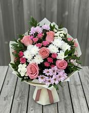 Букет цветов из:  Альстромерии, Гвоздики, Розы и Хризантемы в Приволжье