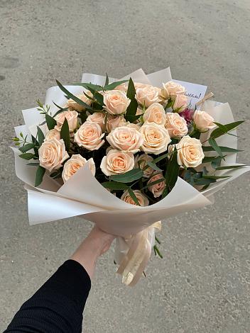 Букет Кремовые розы Латте в Приволжье