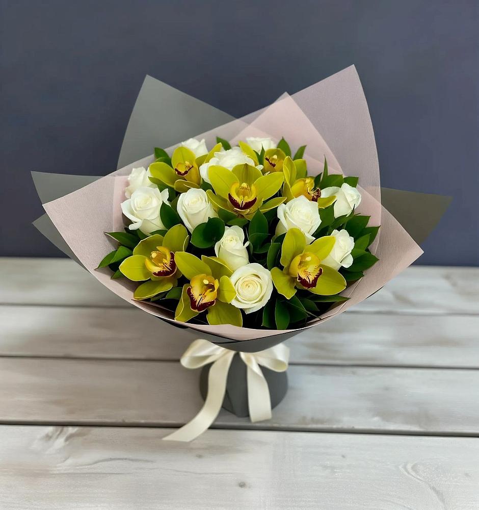 Букет цветов из: Орхидеи и Розы в Приволжье