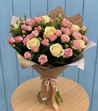 Букет цветов из:  Розы в Приволжье