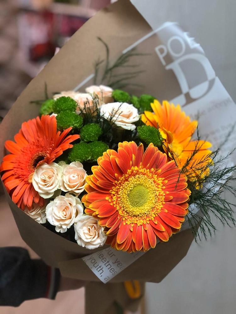 Букет цветов из: Герберы, Хризантемы и Розы в Приволжье