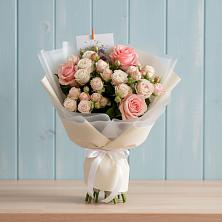 Букет цветов из:  Розы в Приволжье